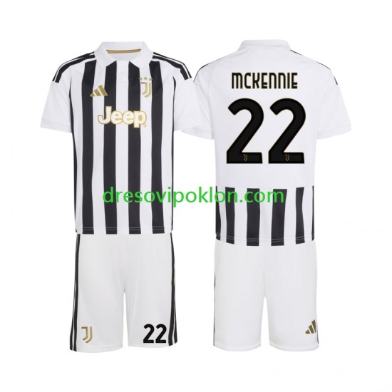 Juventus Weston McKennie 22 Dres Domaći 2026-2027 Kratkih Rukava ,Dječji Komplet